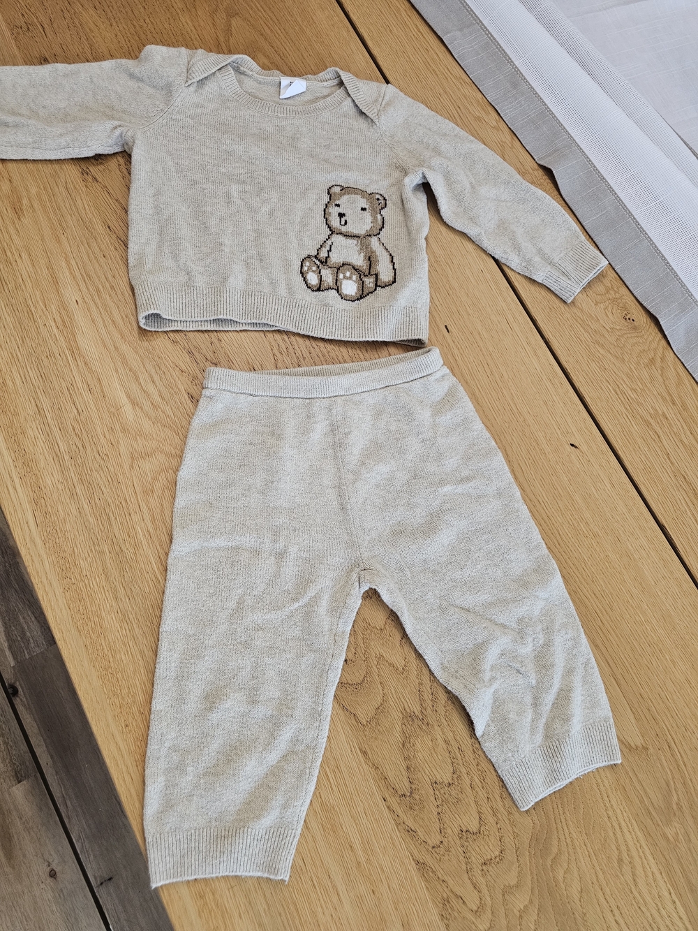 Gap Baby CashSoft Brannan Bear Sweater Set